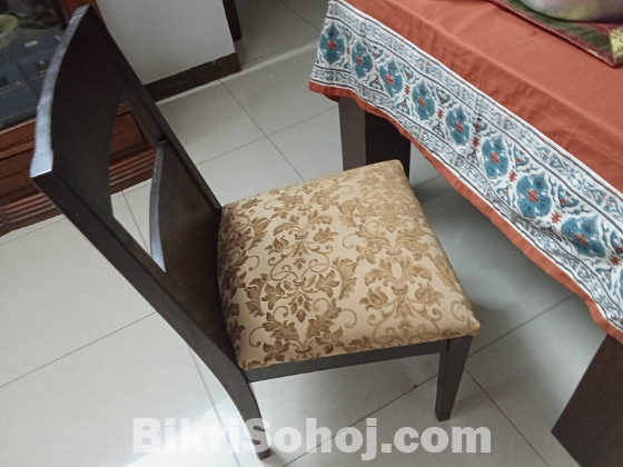 Glass Top Dinning table with 6 chairs